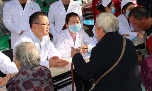 秋冬交替寒气重 健康义诊暖人心 秋冬交替寒气重 健康义诊暖人心
